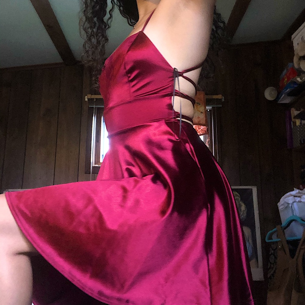 Cute formal wine dress, perfect for homecoming